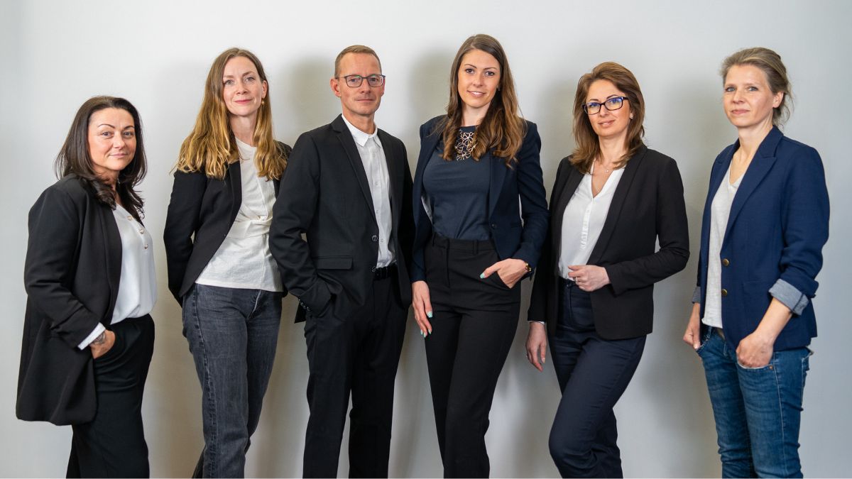 Das Team rund um Scheidungsmaklerin Ilona Schellenberg